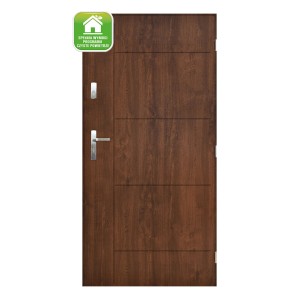 Brązowe drzwi zewnętrzne z fakturą drewna i srebrną klamką.