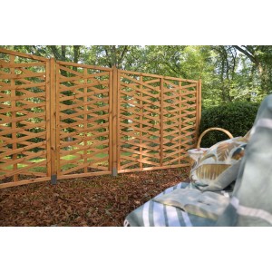 Drewniane panele ogrodzeniowe z wzorem rombów do ogrodu i na patio.